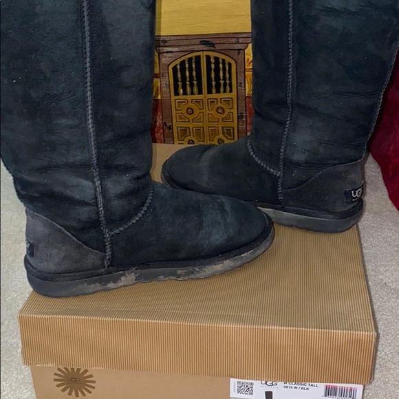 Black classic tall Ugg boots - Picture 7 of 10